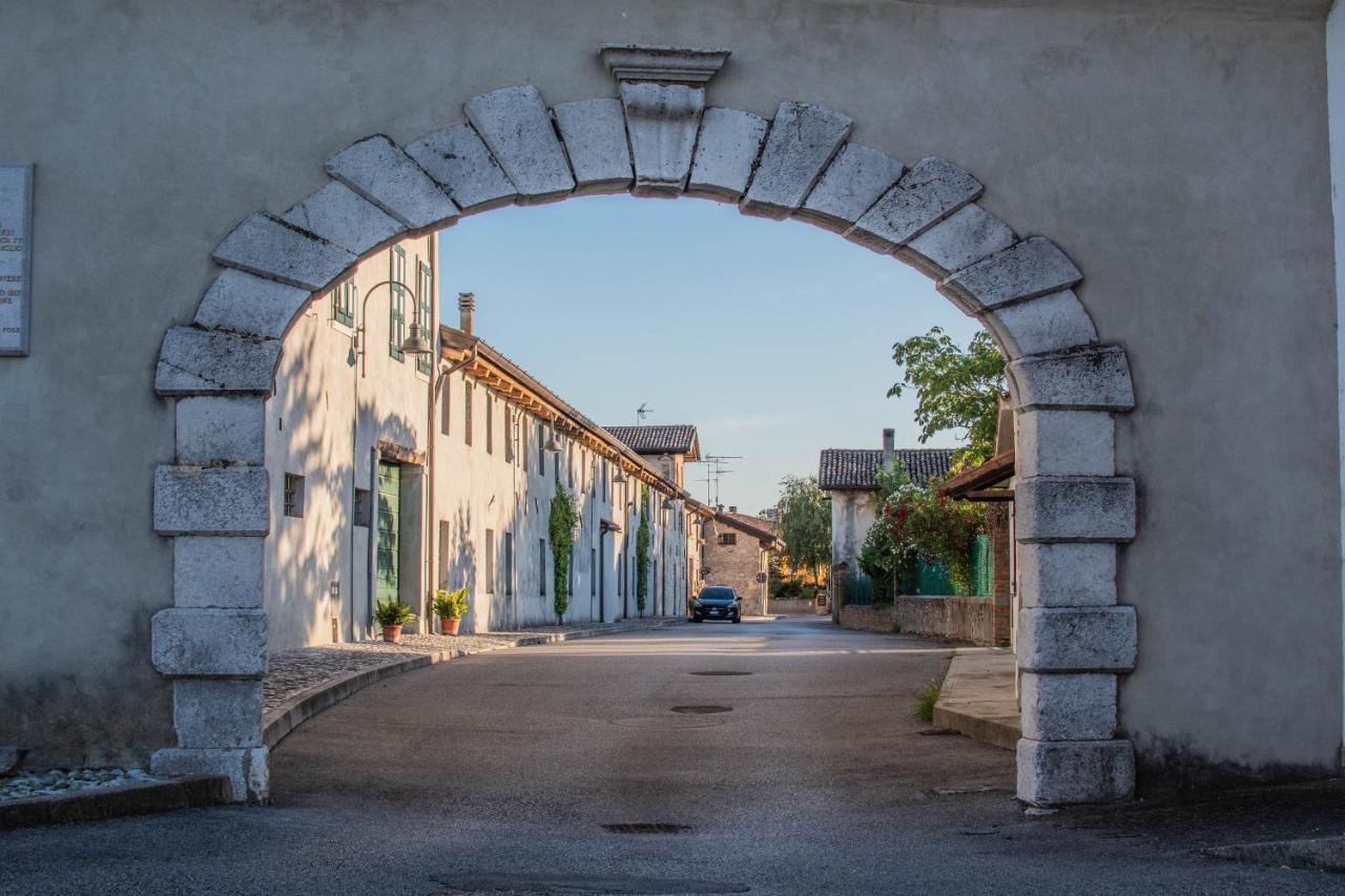 Villa Tal Borc San Vito al Torre Exterior foto